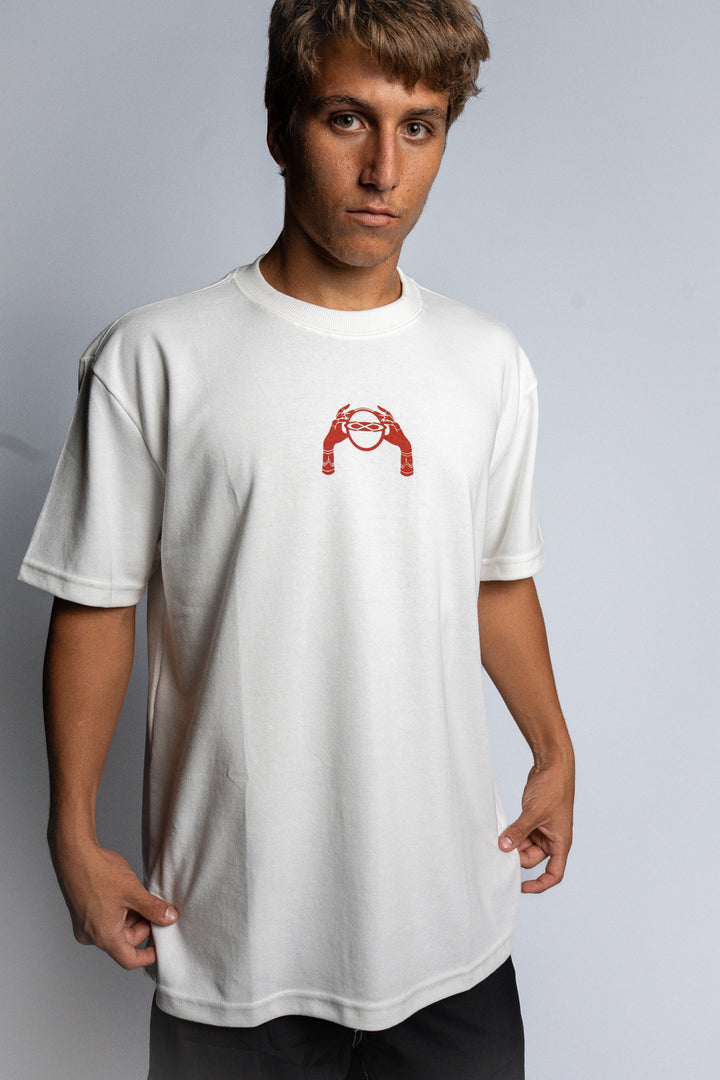 Camiseta Premium Oversized "In God's Hand"