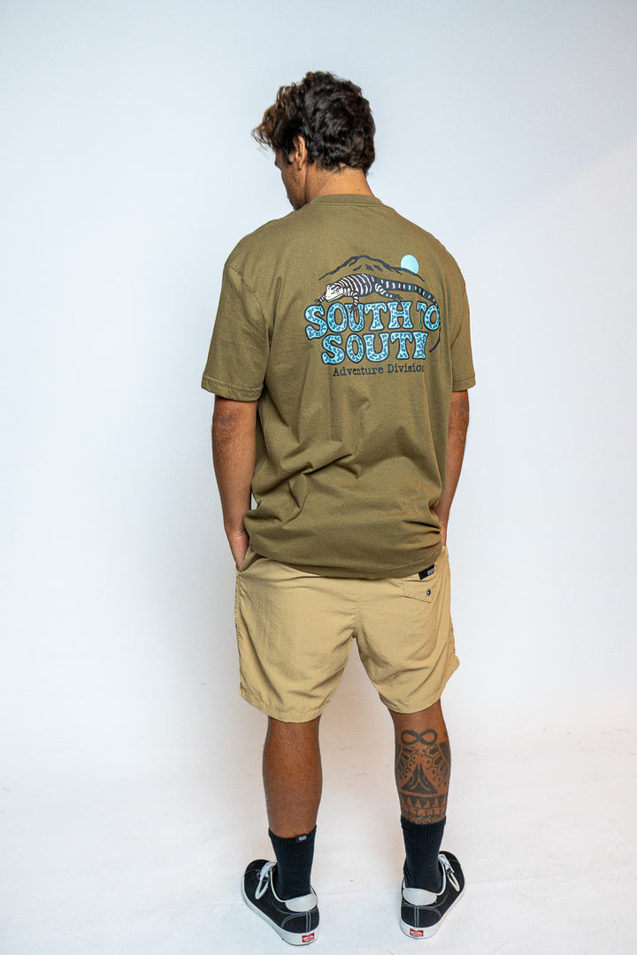 Camiseta Oversized "Iguana"