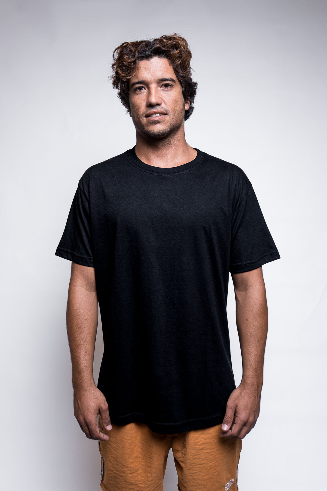 Camiseta "Classic Black"