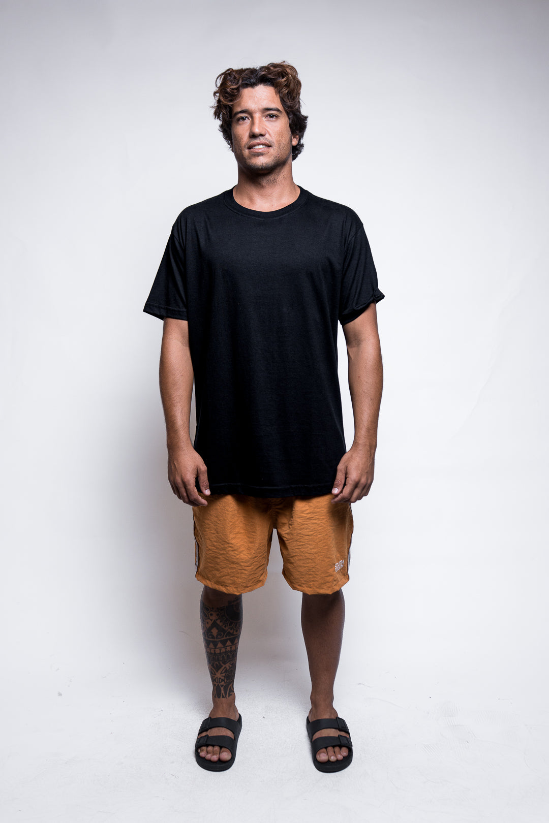 Camiseta "Classic Black"