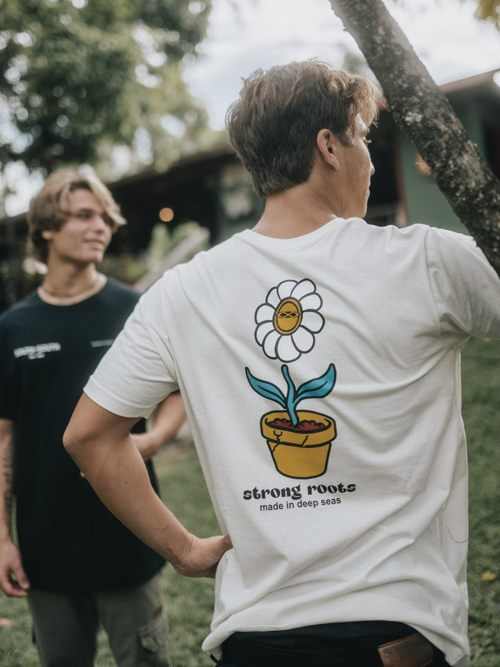 Camiseta "Strong Roots"